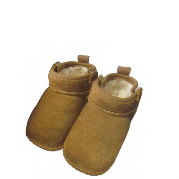 NEW UGG baby classic ultra mini shoes in chesnut